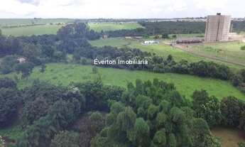 Imagem 5: Área Urbana situada no Bairro Jardim Canãa, em Uberlândia-MG