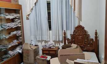 Imagem 7: Duas casas, sendo uma de 185 m² e outra de 35 m² em lote de esquina