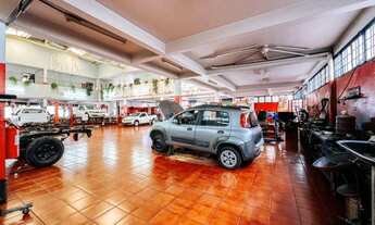 Imagem: Prédio de esquina com 1095 m² em avenida