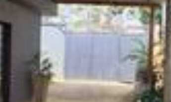 Imagem: Casa com 3 quartos, cozinha, área de serviço