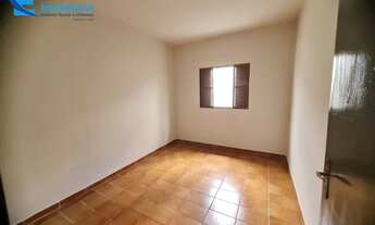 Imagem 3: 4 Casas, sendo 1 com 3 quartos e 3 vagas, 3 de 1 quarto, em terreno de 300 m², todas de la