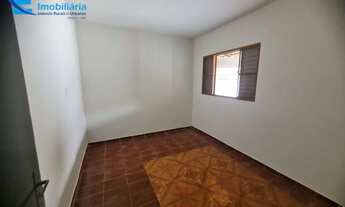 Imagem 5: 4 Casas, sendo 1 com 3 quartos e 3 vagas, 3 de 1 quarto, em terreno de 300 m², todas de la