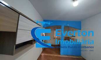 Imagem 4: Casa e sobrado com 233 m², 5 quartos, sendo um suíte, em terreno de 250 m² e vaga para 2 c