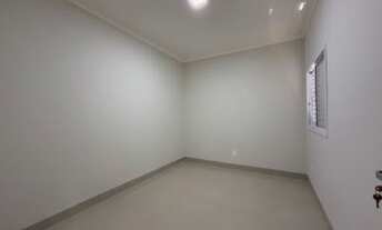 Imagem 5: Casa com 3 quartos (1 suíte), cozinha estilo americana e 2 vagas, excelente acabamento