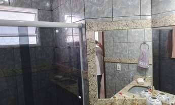 Imagem 7: Excelente casa com 3/4 sendo 1 suíte, 2 salas, área gourmet completa, piscina e 4 vagas de