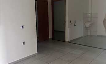 Imagem 2: Apto 2/4, sala conjugada com cozinha e banheiro, em condomínio com piscina, salão de festa