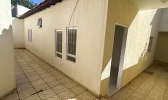 Imagem 2: Casa no bairro Pacaembu com 74 m² de área construída e 137 m² de terreno, 2 quartos, sala