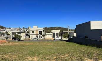 Imagem 2: Ótimo terreno com 420m² (12x35), plano, pronto para construir!