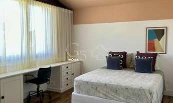 Imagem 7: Imponente Casa de Luxo em Condomínio no Alphaville Santana de Parnaíba-SP: 4 Quartos, 4 Su