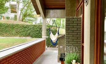 Imagem 3: Imponente Casa de Luxo em Condomínio no Alphaville Santana de Parnaíba-SP: 4 Quartos, 4 Su