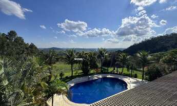 Imagem 4: Chácara em Atibaia com 3 suítes Luxuosas