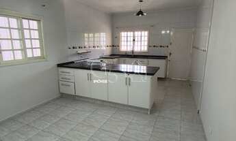 Imagem 7: Imperdível oportunidade de adquirir esta casa com 3 quartos e 200m² na Região Central de C