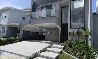 Imagem: Casa em Condomínio de Luxo com 4 Quartos