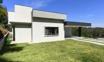 Imagem 5: Residência de alto padrão com 3 quartos e 2 suítes em condomínio exclusivo em Terra Caxamb