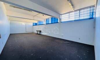 Imagem 2: Prédio Comercial à Venda em Jundiaí-SP, Centro: 3 salas, 2 banheiros, 715m² de área!