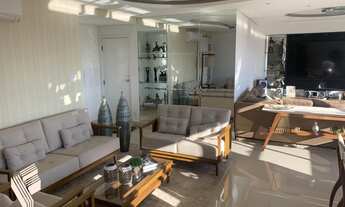 Imagem 2: 3 dormitórios, 1 suítes, 3 banheiro, 2 vagas na garagem, 262M² de Área Construída