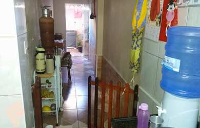 Imagem 7: 4 dormitórios, 1 suítes, 2 banheiro, 4 vagas na garagem