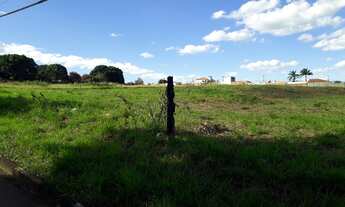 Imagem 4: Excelente área para venda em Passos-MG, com 6.578 m2 de área, com 46 m de frente para Aven