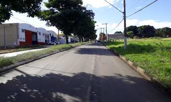 Imagem 3: Excelente área para venda em Passos-MG, com 6.578 m2 de área, com 46 m de frente para Aven