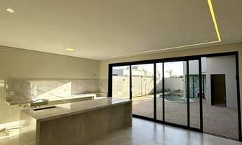 Imagem 3: Maravilhosa casa nova para venda no charmoso Cond. Reserva Santa Luisa, 3 suites 1 master