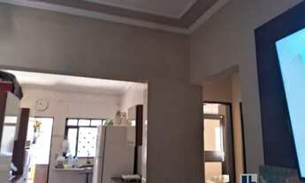 Imagem 3: Casa para venda no Parque dos Flamboyants, Zona Leste, 2 dormitorios, quintal, garagem cob