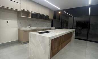 Imagem 1: Linda casa nova alto padrão no charmoso Condominio Quinta da Mata 2 com 3 suites, varanda