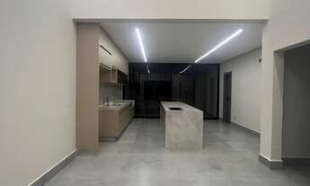 Imagem 4: Linda casa nova alto padrão no charmoso Condominio Quinta da Mata 2 com 3 suites, varanda