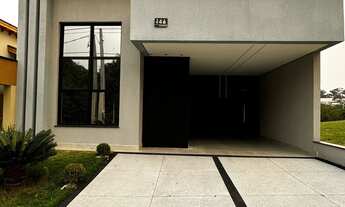 Imagem 2: Casa com 3 Dormitórios sendo 2 suites em Condomínio Park Gran Reserve com Churraqueira em