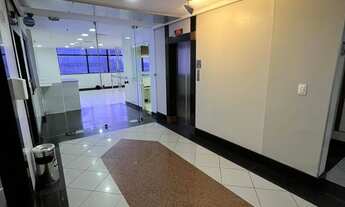 Imagem 2: Sala ampla com 340 m², com 5 Sanitários, nove Vagas diversas especialidades no Odonto Méd