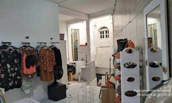 Imagem 3: Casa padrão térreo e sob solo com 2/4 suite e closet, cozinha, garagem bem localizada em P