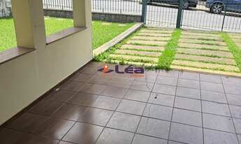 Imagem 3: Sobrado de Alto Padrão no Centro de Poá-SP: 3 Quartos, 1 Suíte, 1 Sala, 2 Banheiros, 2 Vag