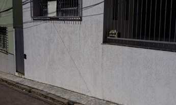 Imagem: Casa no centro, rua tranquila