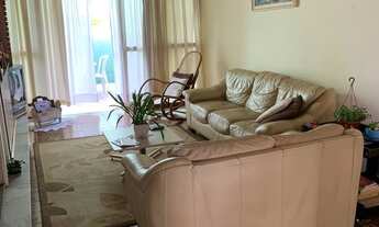 Imagem 7: Casa térrea a venda em Jundiaí, bairro nobre, com 04 dormitórios, quintal enorme, 04 vagas