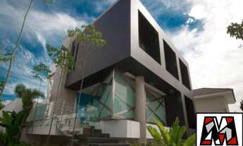 Imagem: Casa de condomínio, desocupada, 04 vagas