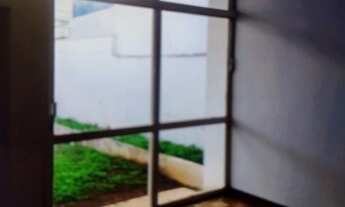 Imagem 3: Casa para fins residencial e ou comercial, ótima localização, bairro Vianelo com 03 vagas