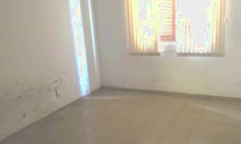 Imagem 3: Casa térrea desocupada no Vianelo