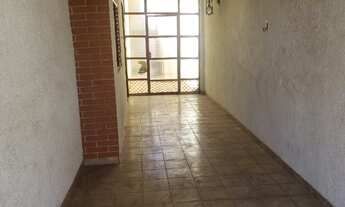 Imagem 6: Casa térrea desocupada no Vianelo