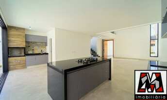 Imagem 6: Vendo sobrado novo no condomínio Reserva Ermida, com 03 suítes, piscina, alto padrão