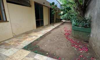 Imagem 4: VENDO CASA COMERCIAL AMPLA COM VÁRIAS SALAS E 15 VAGAS