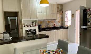 Imagem 2: Casa no Vianelo, reformada, permuta apartamento