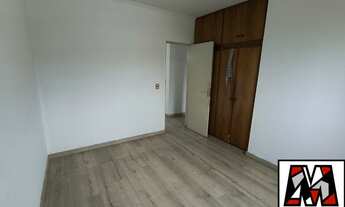 Imagem 7: Apartamento a venda na Avenida Nove de Julho, desocupado