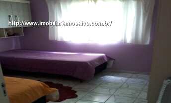 Imagem 4: Casa ampla com ótima edícula, quintal e duas vagas de garagem