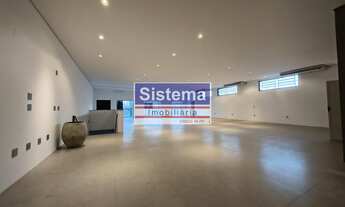 Imagem: ALUGA-SE SALÃO COM MEZANINO PRÓXIMO À