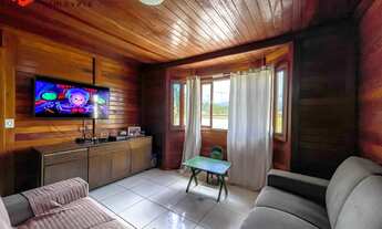 Imagem 2: CASA SUPER ACONCHEGANTE À VENDA COM 04 QUARTOS, SENDO 01 SUÍTE, LAZER COM PISCINA ADULTO E