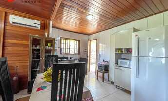 Imagem 5: CASA SUPER ACONCHEGANTE À VENDA COM 04 QUARTOS, SENDO 01 SUÍTE, LAZER COM PISCINA ADULTO E