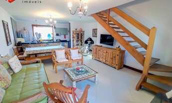 Imagem: Casa duplex em condomínio fechado em Nova