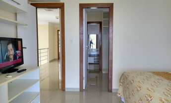 Imagem 7: Excelente casa Duplex, 4 suítes, piscina, Rua em Alameda Fechada, Vilas do Atlântico, Lau