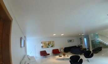 Imagem 7: Excelente Casa Duplex, 5 suítes, Alto Padrão, terreno de esquina com ventilação cruzada