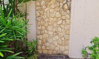 Imagem 5: Excelente casa Estilo Colonial, 5/4 sendo 2 suítes, condomínio com infraestrutura, Piatã