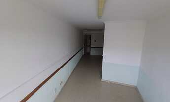 Imagem 3: Sala comercial, localizada na Av. Luiz Tarquínio Pontes, Lauro de Freitas, BA